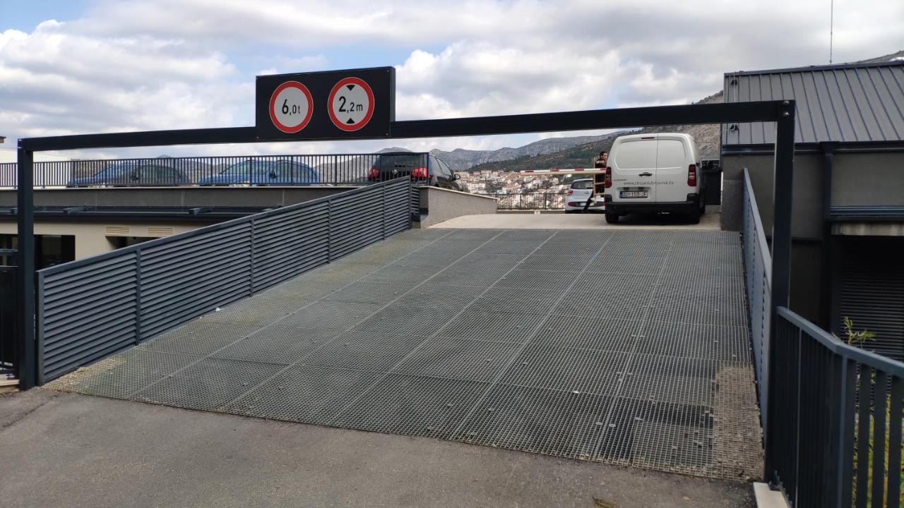 Nomad Dubrovnik + Free Parkingアパートメント エクステリア 写真